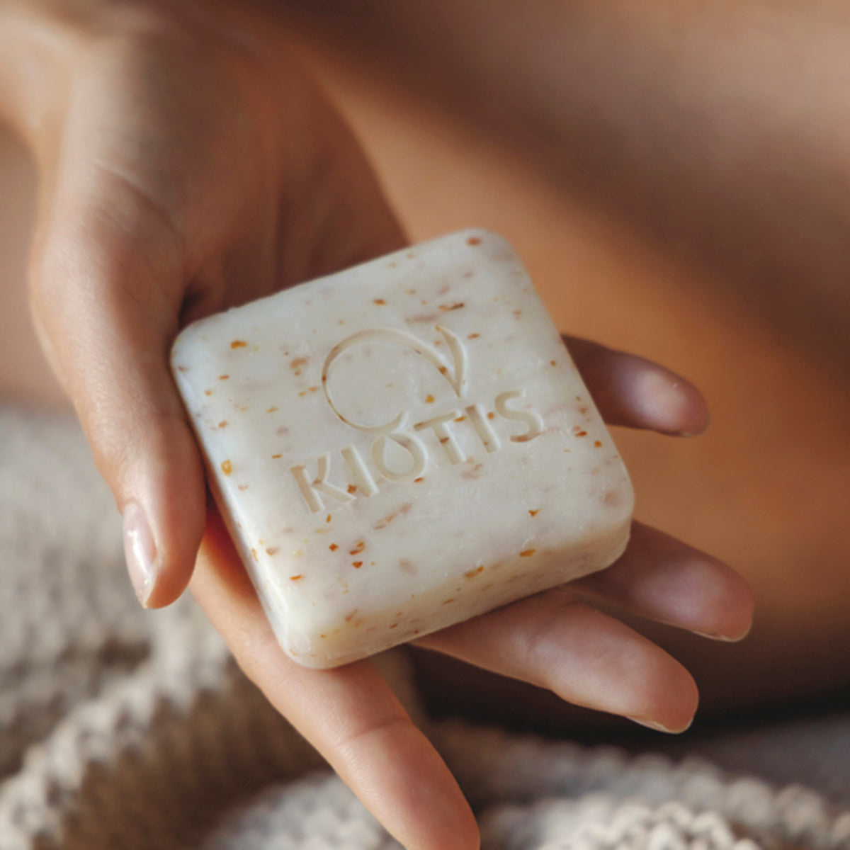 P117 C13 SAVON EXFOLIANT MANDARINE