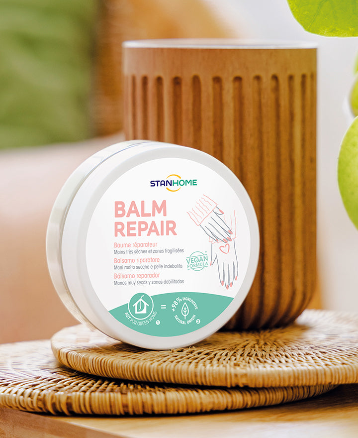 <p><strong>Bálsamo reparador para manos secas:</strong></p>